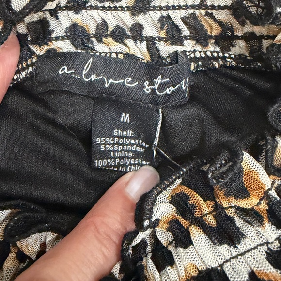 Leopard Print Ruffle Sleeve Blouse - Neutral Tones Lined - Picture 6 of 7